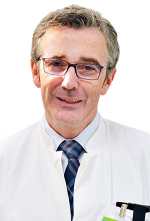 Dr. Rainer Grübener ist Chefarzt der Inneren Medizin im Krankenhaus Bethesda Freudenberg.